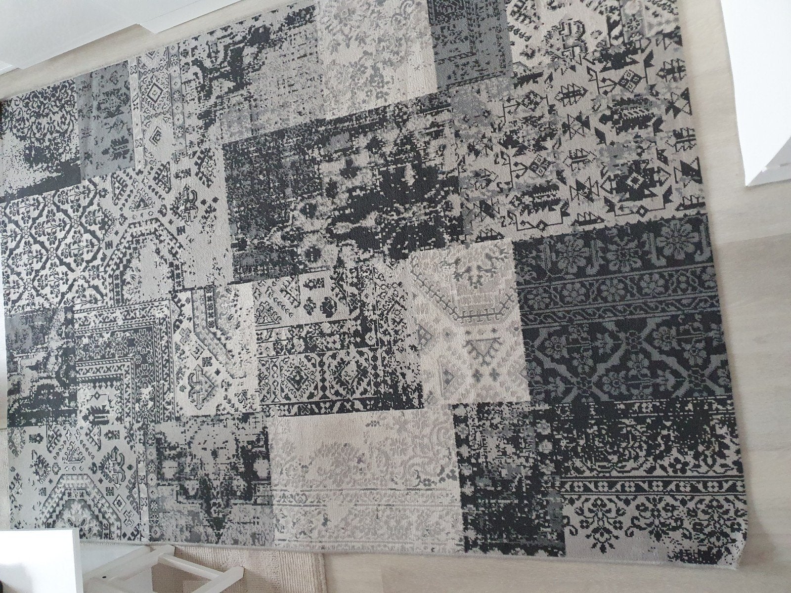 Kwaliteitsvol Belgisch Vloerkleed - Huisdier- & Rookvrij, Ophalen, Gebruikt, Modern patchwork, 150 tot 200 cm