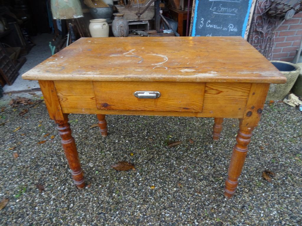 Franse tafel met lade, Ophalen