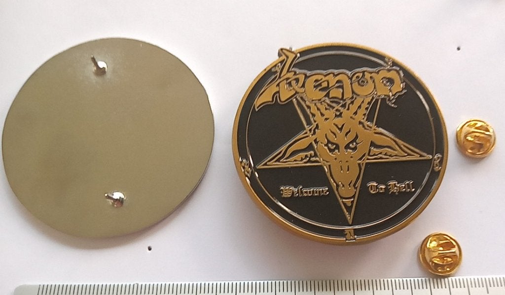 Venom Welcome to Hell vrij  mooie   speld pin badge n6 metal, Verzenden, Nieuw, Overige typen