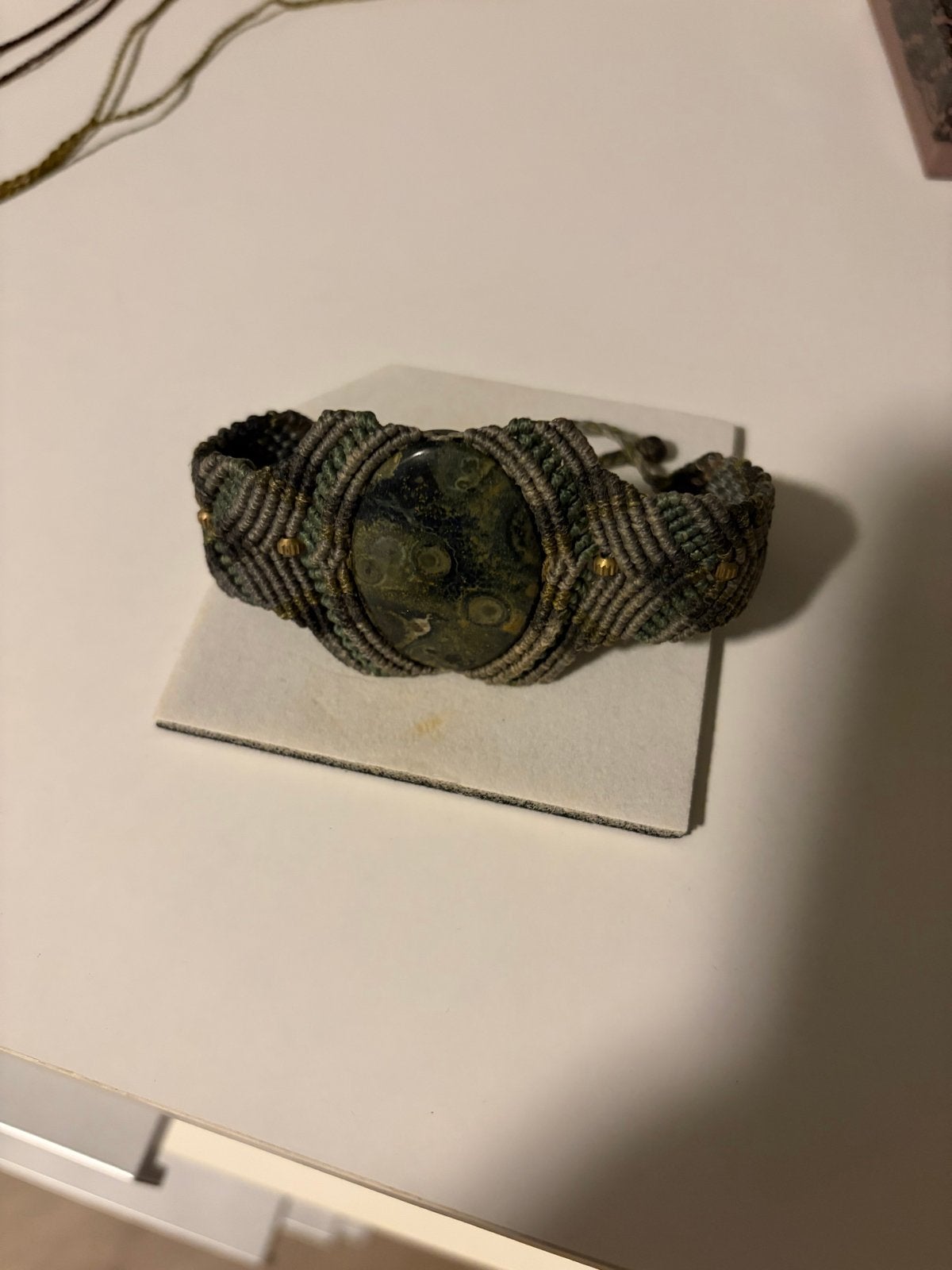 Mannen armband met steen - Handgemaakt macramé, Overige materialen, Nieuw, Ophalen of Verzenden, Met edelsteen