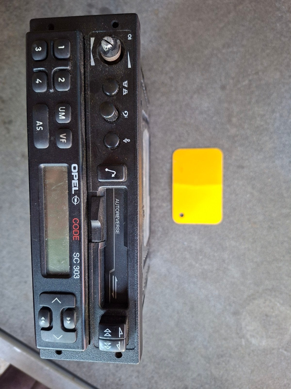 OPEL Grundig SC303  Autoradio Cassette Jaren '80 (defect), Auto diversen, Autoradio's, Ophalen of Verzenden, Gebruikt