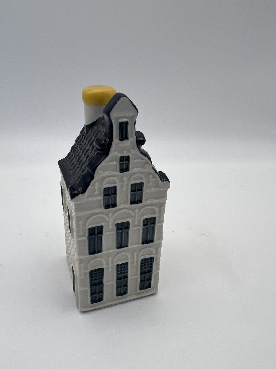 Kavel 2 - KLM huisje 25. Voormalige Weeshuis Gouda, Ophalen, Zo goed als nieuw