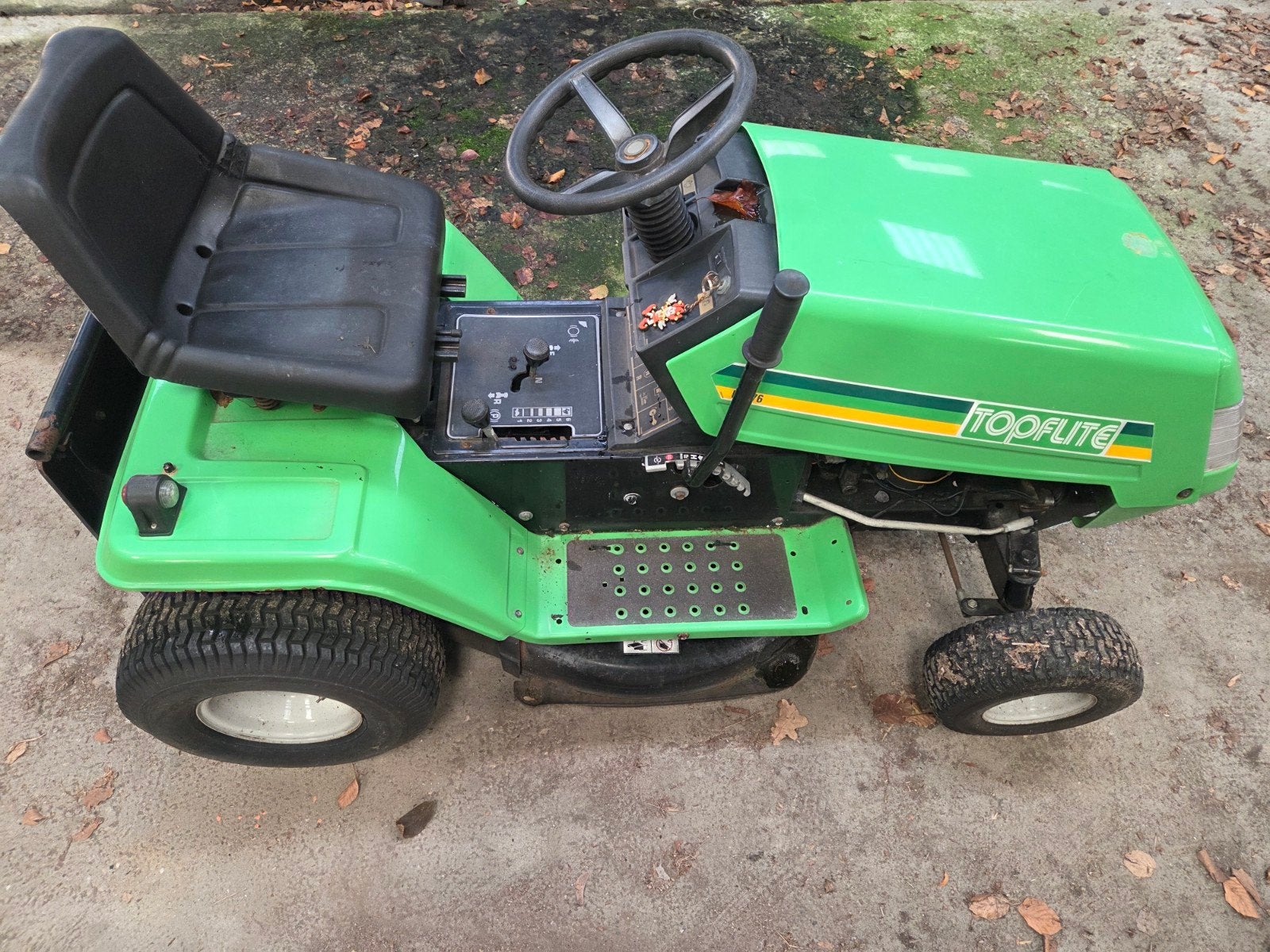 Zitmaaier opknapper tuintrekker, Ophalen, Gebruikt, Topflite, Zitmaaier