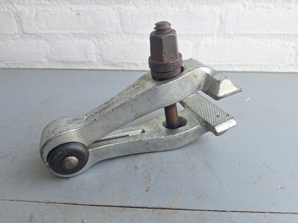 Turnus M200 handbankschroef/machineklemschroef, Ophalen of Verzenden, Gebruikt