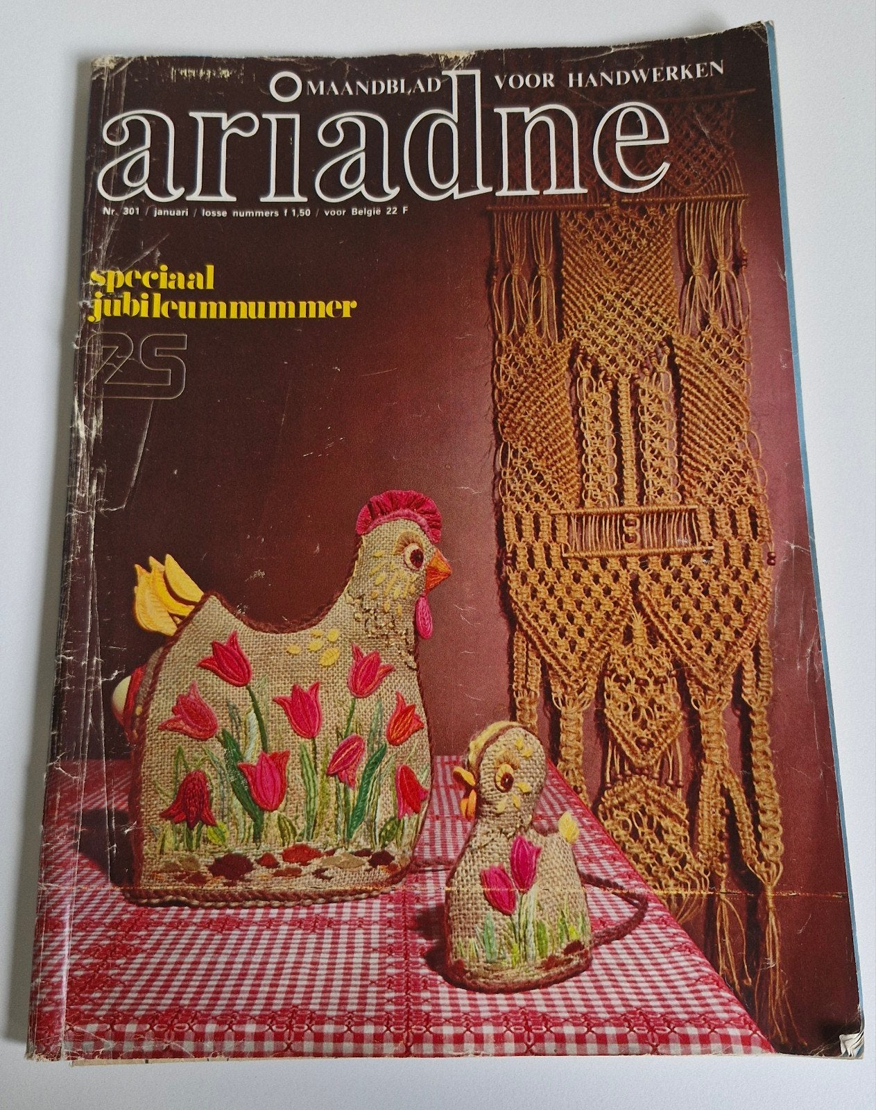 Ariadne Maandblad Handwerken - Nr. 301 Januari 1972, Ophalen of Verzenden, Gebruikt, Overige typen