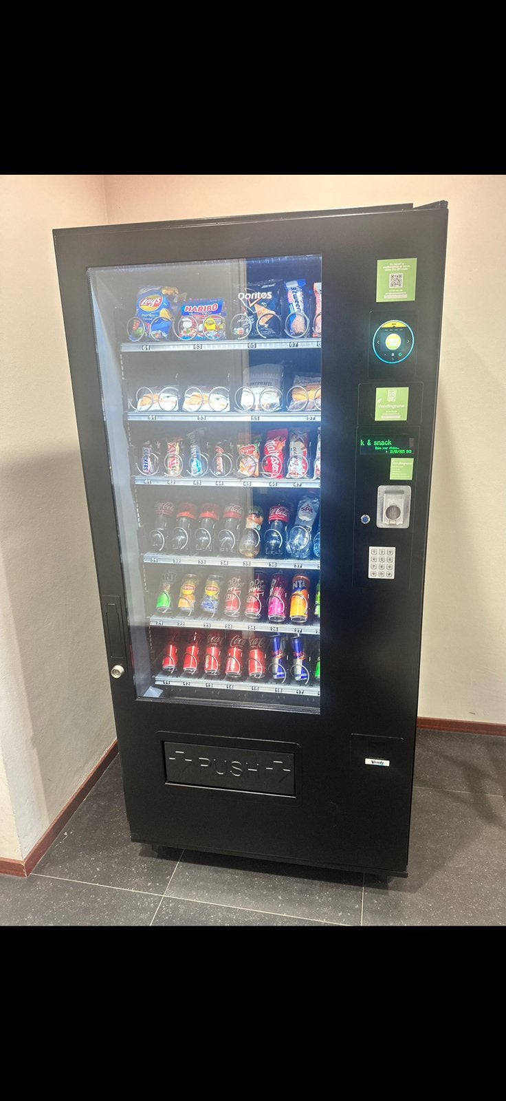 Kosteloze snack of frisdrankautomaat, Ophalen, Zo goed als nieuw