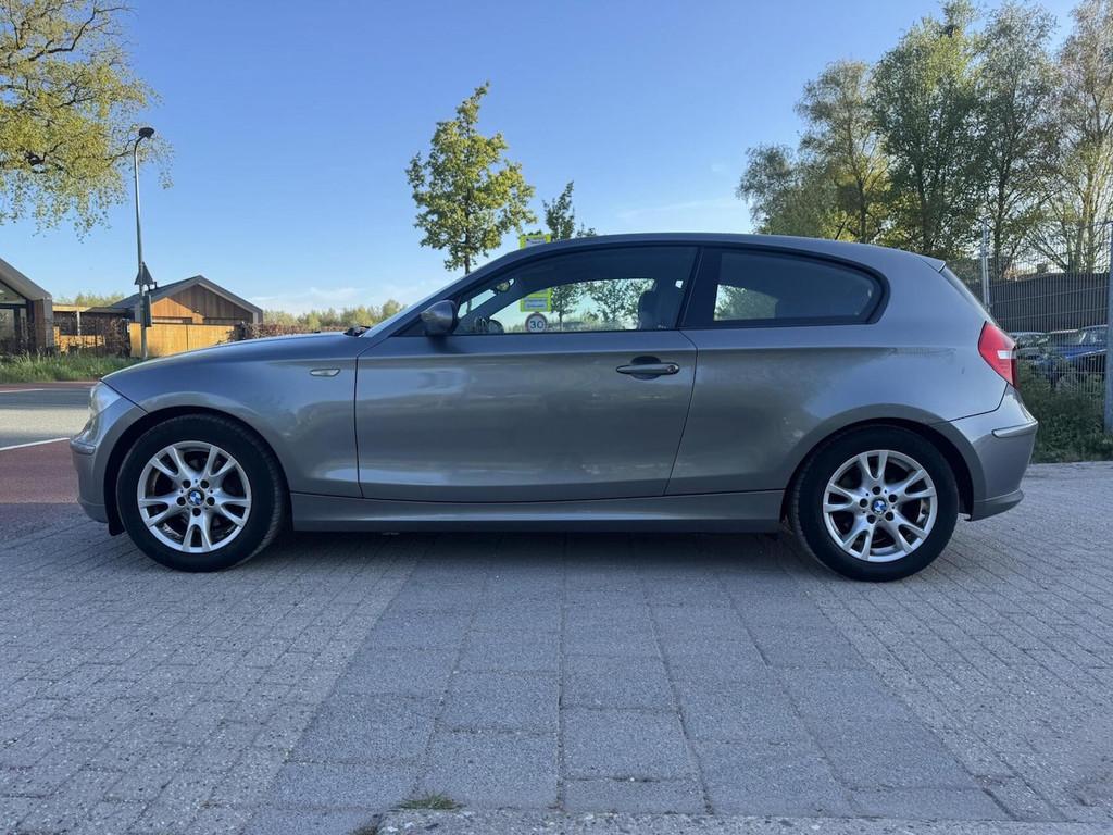 BMW 1-serie 116i Business Line AIRCO CRUISE PSENSOR, Auto's, 1-Serie, Achterwielaandrijving, Gebruikt, 4 stoelen
