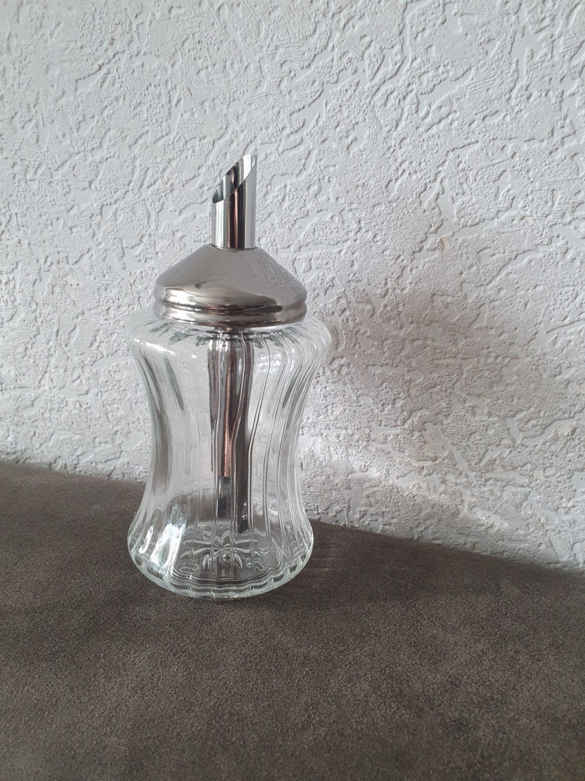 Glazen suikerstrooier met metalen deksel, Zilver, Ophalen of Verzenden, Zo goed als nieuw, Overige merken