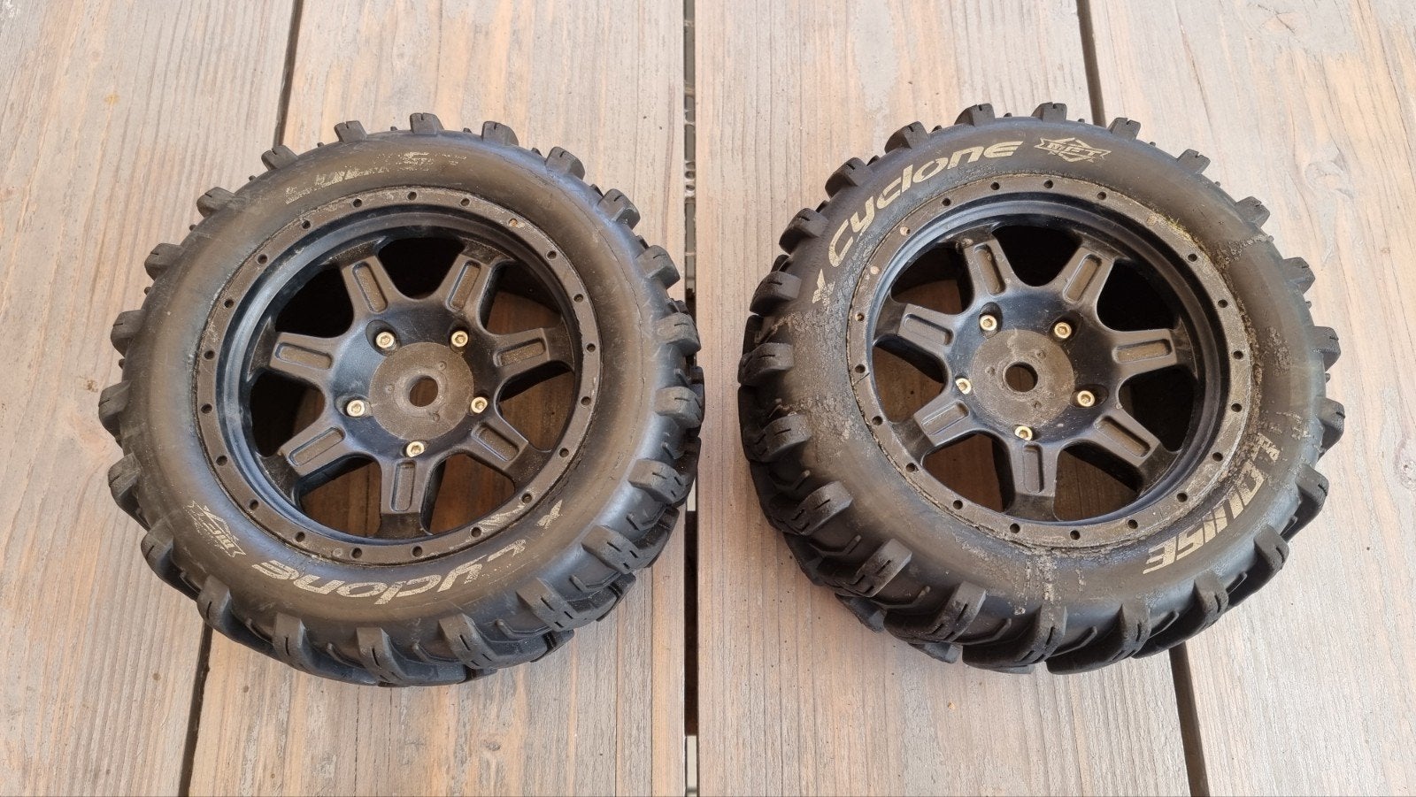 Louise Cyclone MFT 1/5 Rc Banden, Elektro, Gebruikt, Auto offroad, Ophalen of Verzenden