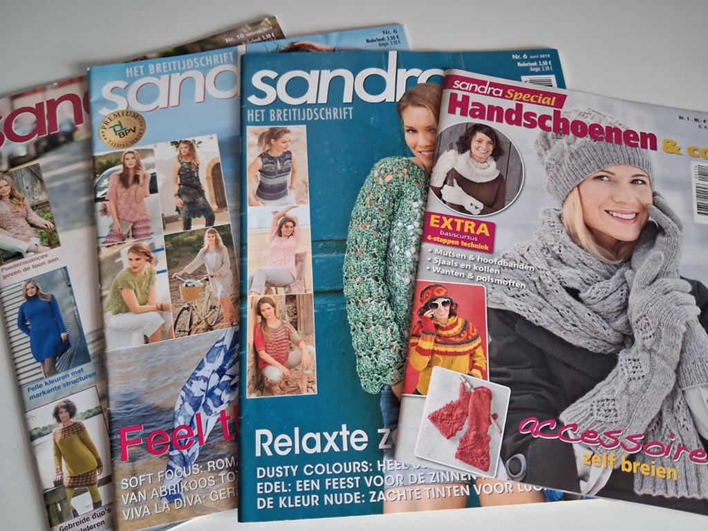 4 edities tijdschrift breien Sandra 2014 / 2015, Hobby en Vrije tijd, Ophalen of Verzenden, Zo goed als nieuw, Breien, Patroon of Boek