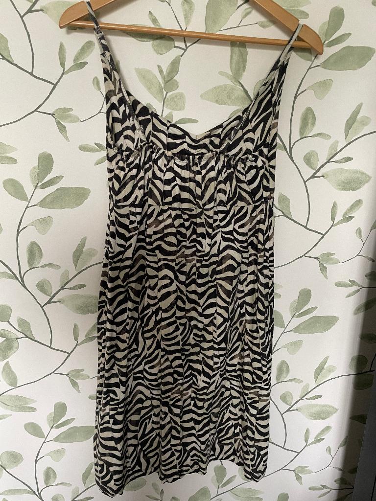 Geisha Noa jurk zomerjurk zwart crème small 36, Geisha, Zwart, Ophalen of Verzenden, Zo goed als nieuw