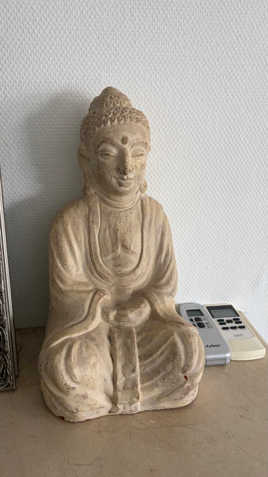 Boeddha beeldje - Steen/keramiek - Beige, Ophalen of Verzenden, Gebruikt, Steen/keramiek, Beige