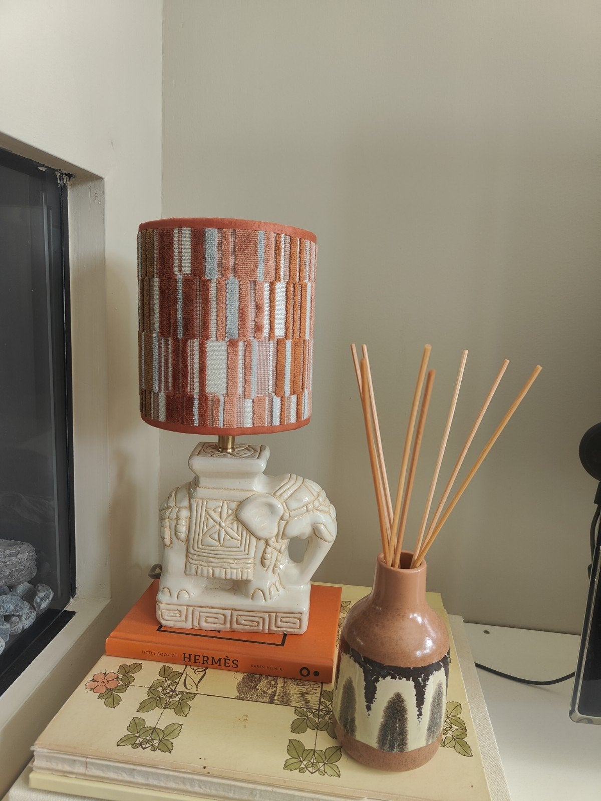 Retro olifant lamp met velours kap in oranje/roze, Ophalen of Verzenden, Gebruikt, Retro, Bohemien, Eclectisch