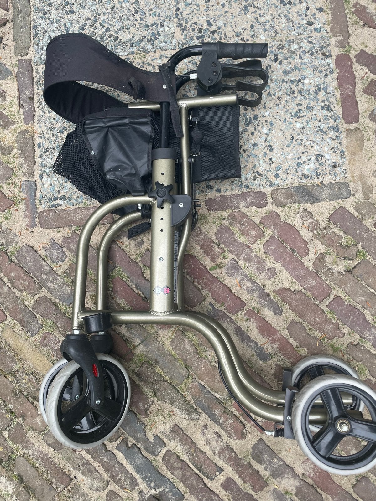 Inklapbare, lichte rollator, Ophalen, Opvouwbaar, Gebruikt
