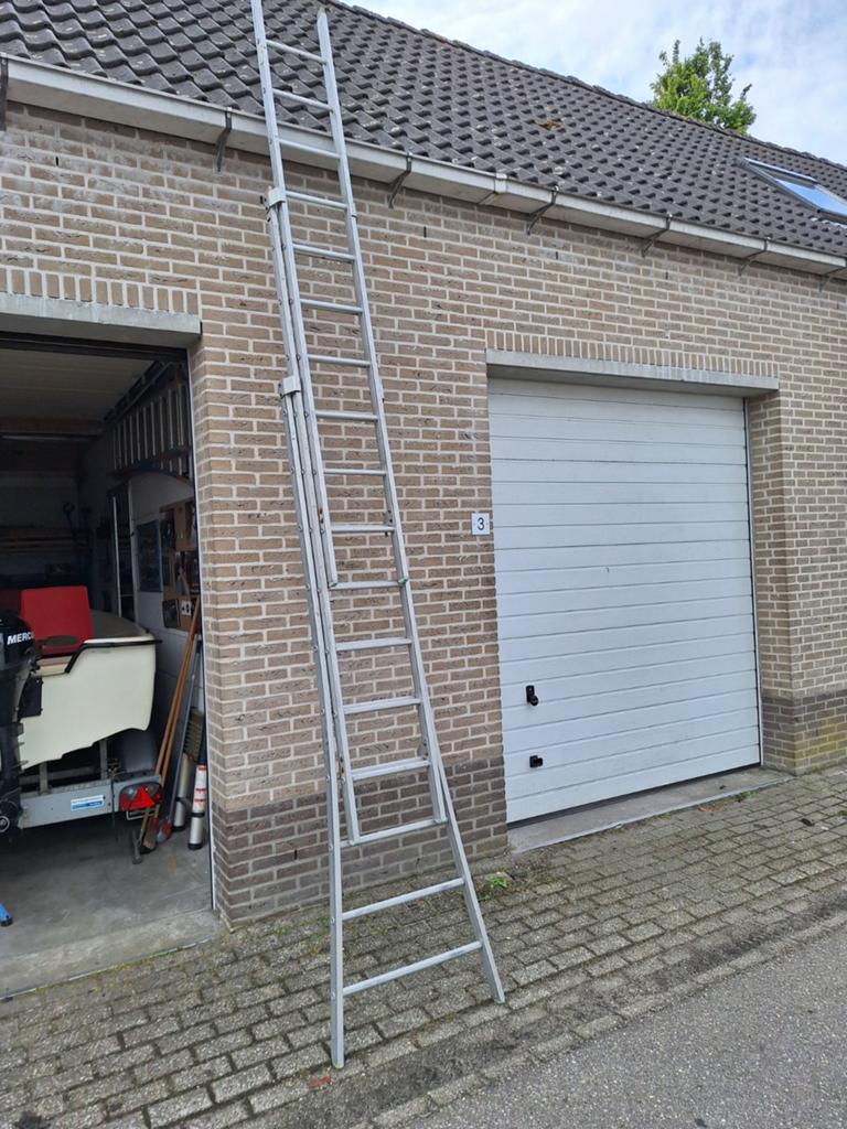Aluminium uitschuifbare ladder - 2 tot 4 meter, Ophalen of Verzenden