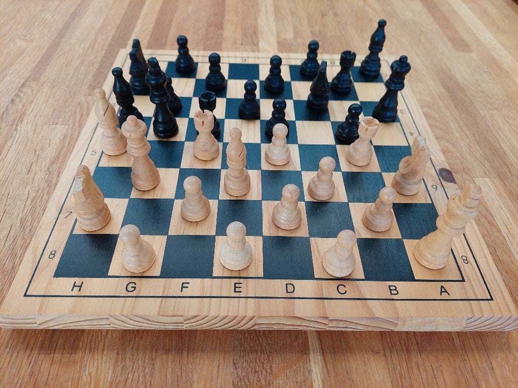 Houten schaakspel, Ophalen of Verzenden, Zo goed als nieuw