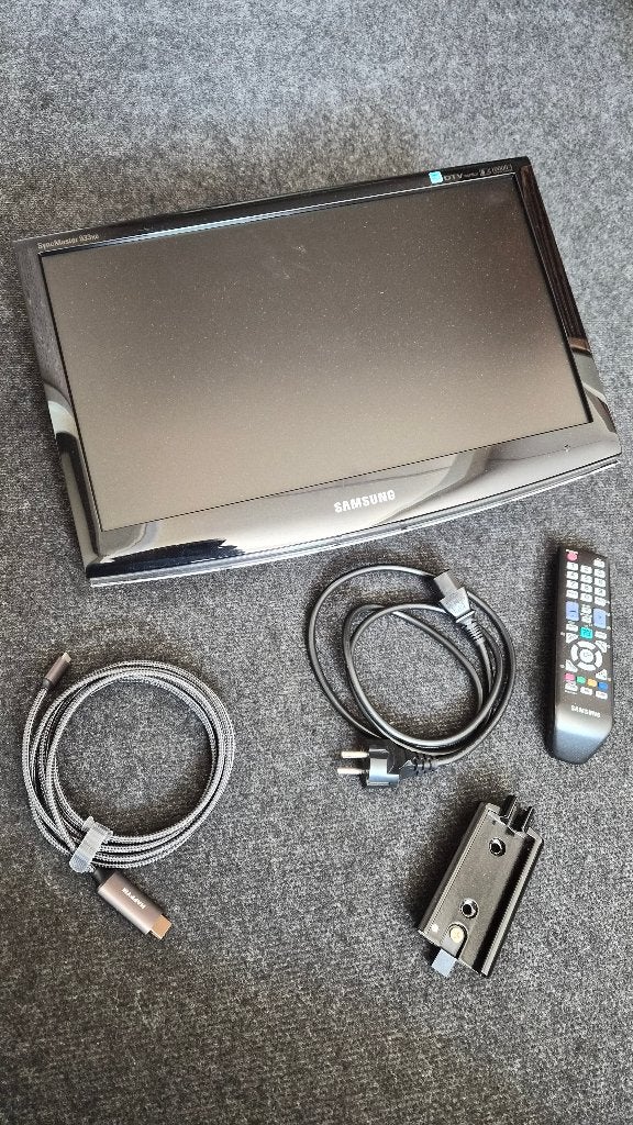 Samsung TV Monitor 18,5 inch met ophangbeugel, HDMI en AB, Ophalen, Gebruikt, 50 Hz, Samsung