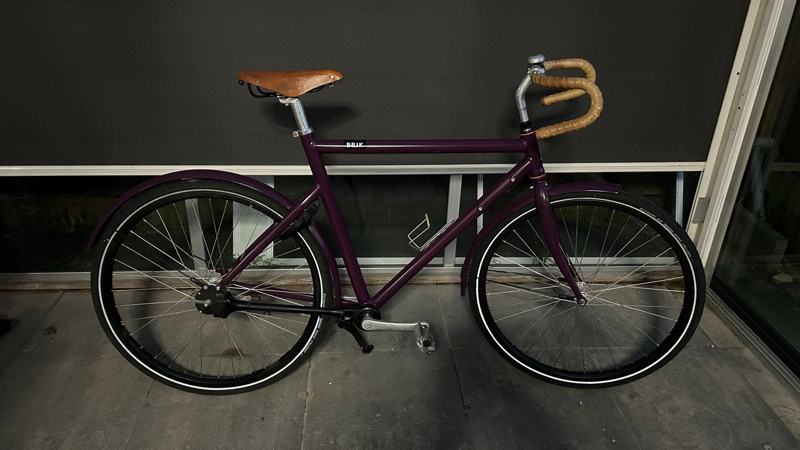 Brik fiets - Zo goed als nieuw - Paars, Velgrem, Versnellingen, Zo goed als nieuw, 53 tot 57 cm