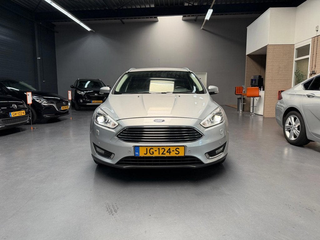 Ford Focus Wagon 1.5 Titanium CAMERA KEYLESS LED AUTOPARK NA, Automatische klimaatregeling, Euro 6, 4 cilinders, 150 pk