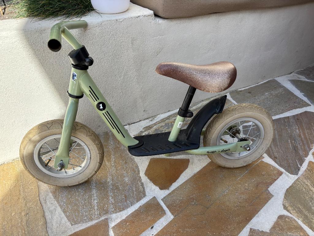 Loopfiets Bandits & Angels, Kinderen en Baby's, Speelgoed | Buiten | Voertuigen en Loopfietsen, Ophalen, Gebruikt, Loopfiets