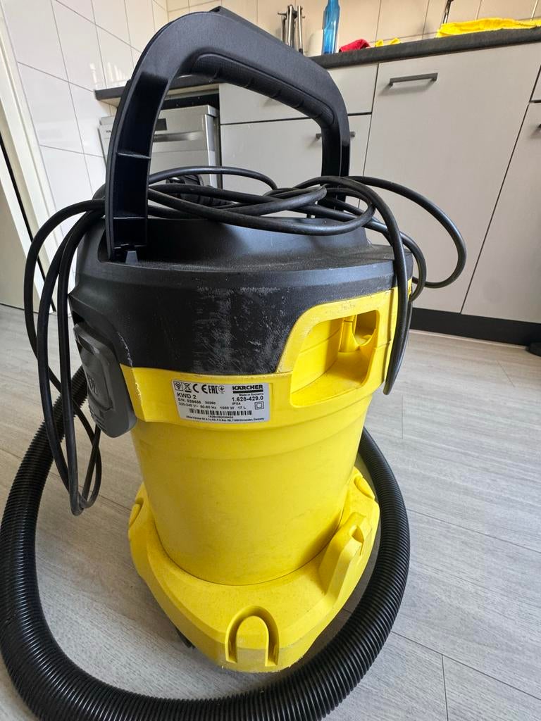 Kärcher KWD 2 Plus V-12/4/18 Nat- en Droogzuiger, Gebruikt, Waterstofzuiger, Minder dan 1200 watt, Ophalen