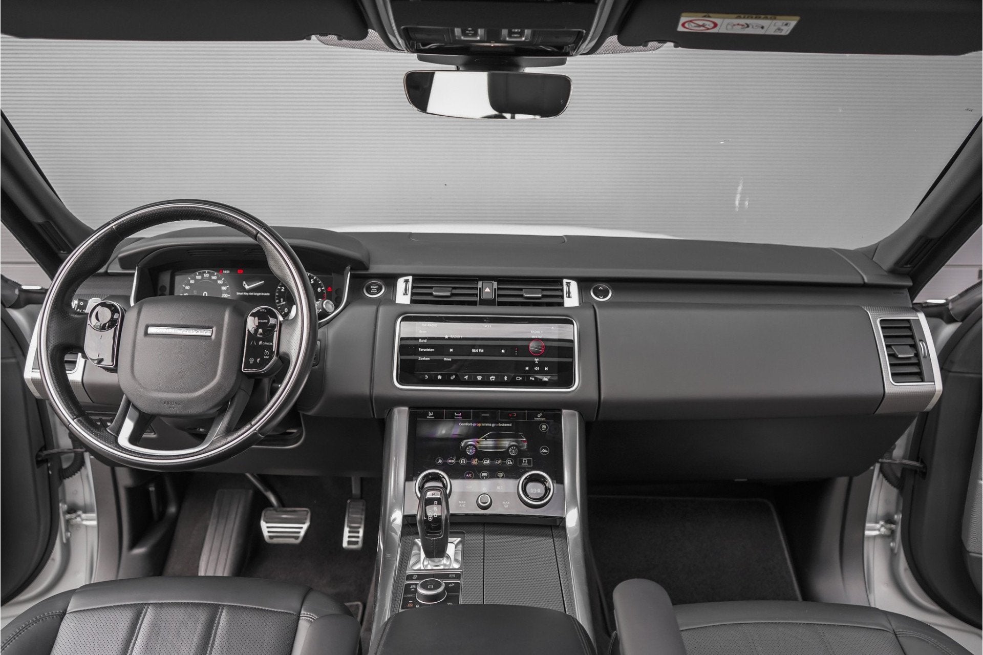 Land Rover Range Rover Sport P400e HSE Dynamic Stealth SVO P, 404 pk, Gebruikt, 4 cilinders, 2500 kg