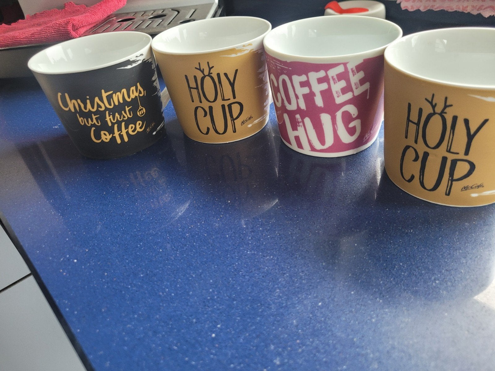 McDonald's Mega Bekers Kerst Limited Edition (4 stuks), Ophalen of Verzenden, Zo goed als nieuw
