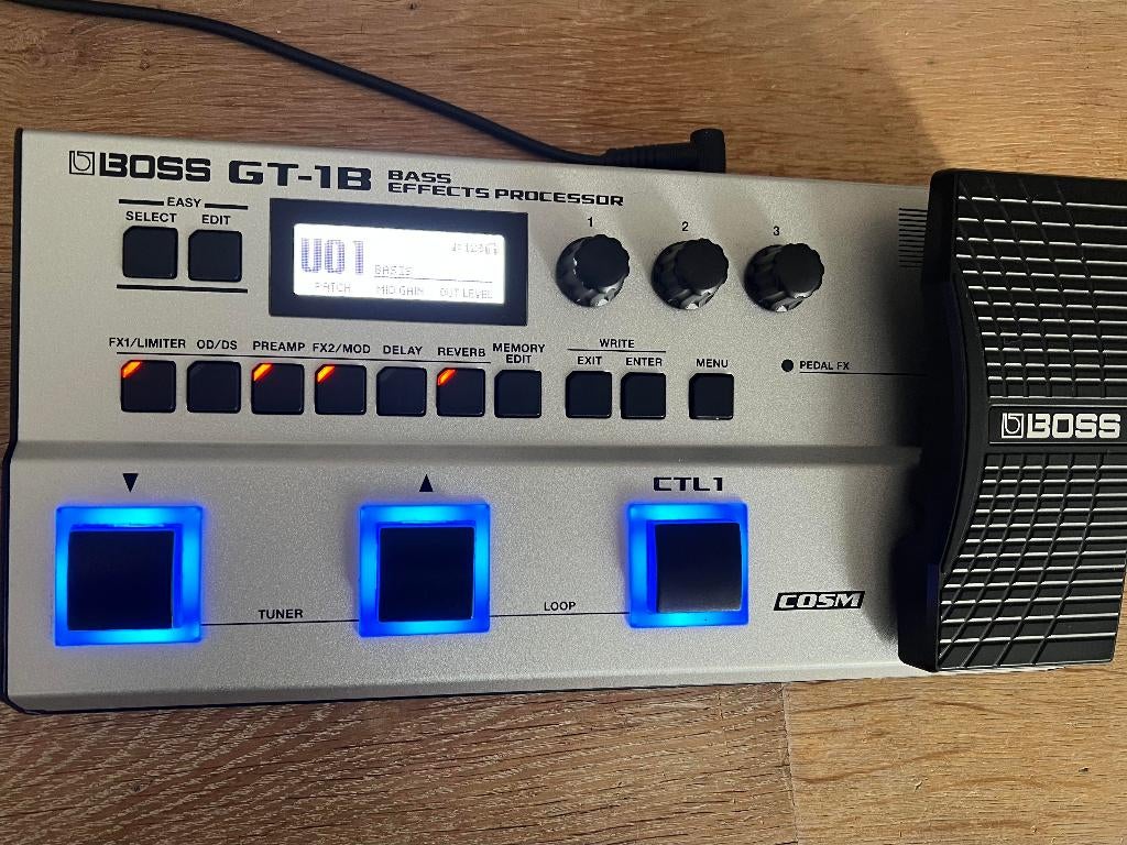 Boss GT-1B Basgitaar Effectprocessor, Muziek en Instrumenten, Effecten, Ophalen of Verzenden, Zo goed als nieuw, Multi-effect