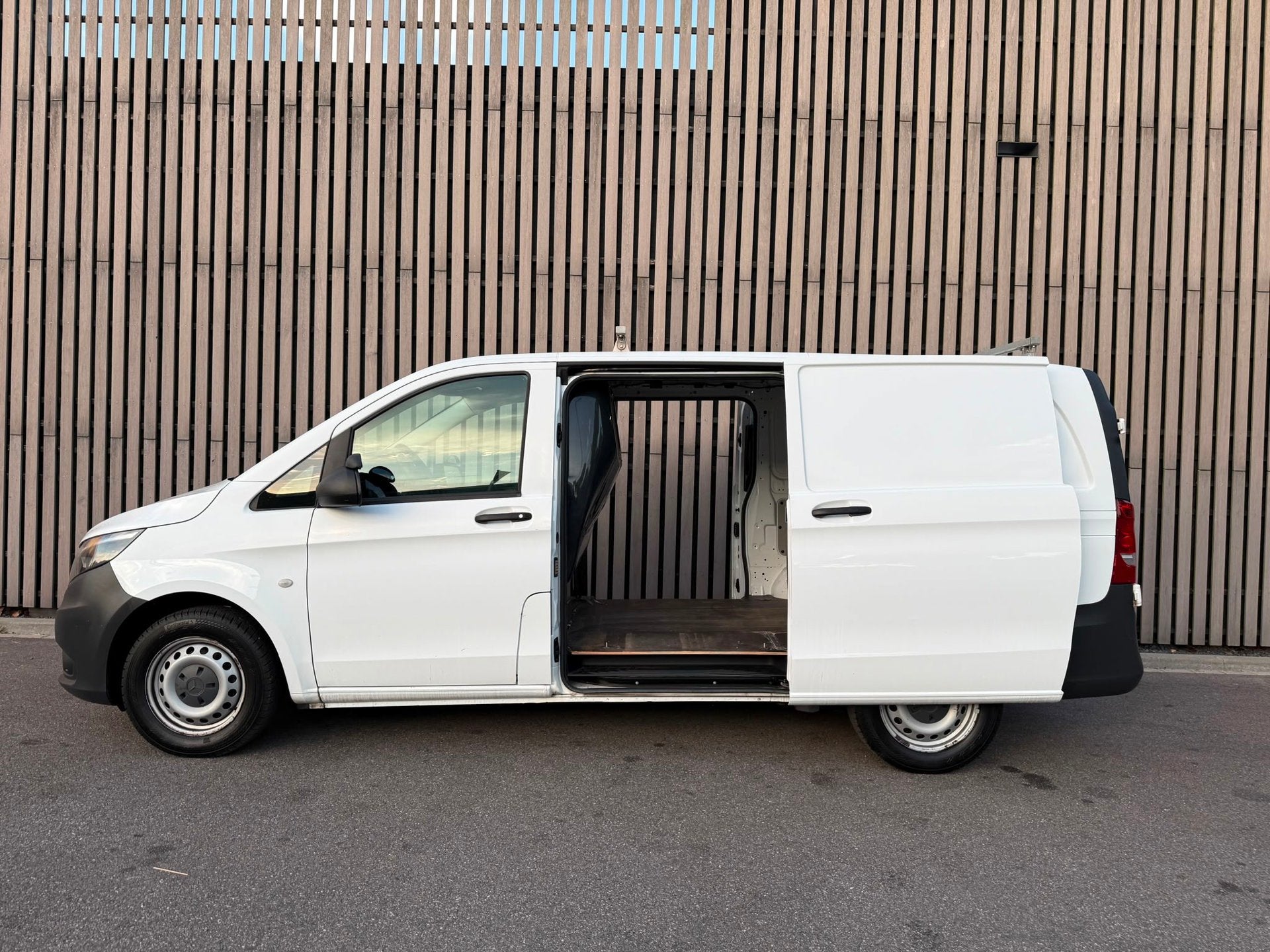Mercedes-Benz Vito 114 CDI Lang / 2 schuifdeuren / Airco / C, Auto's, Automaat, Gebruikt, Euro 6, 4 cilinders