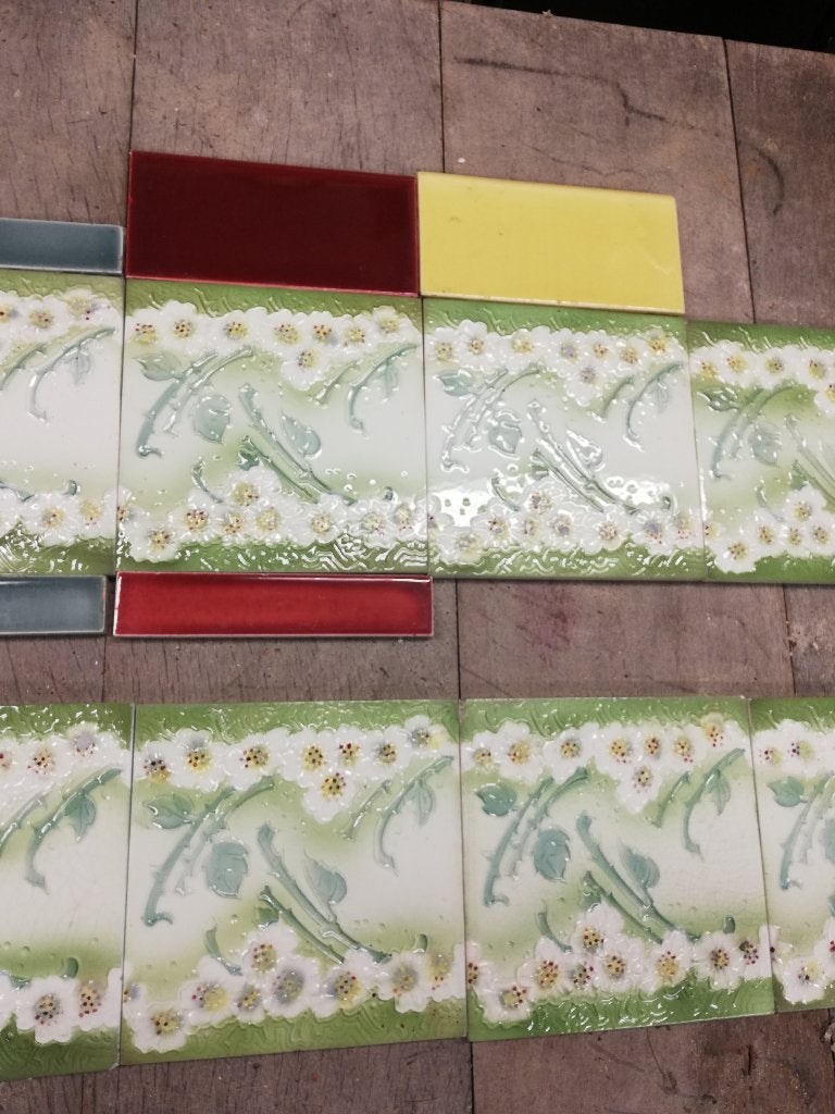 17 stuks randtegels art nouveau 15.2x15.2 cm = 260 cm, Ophalen