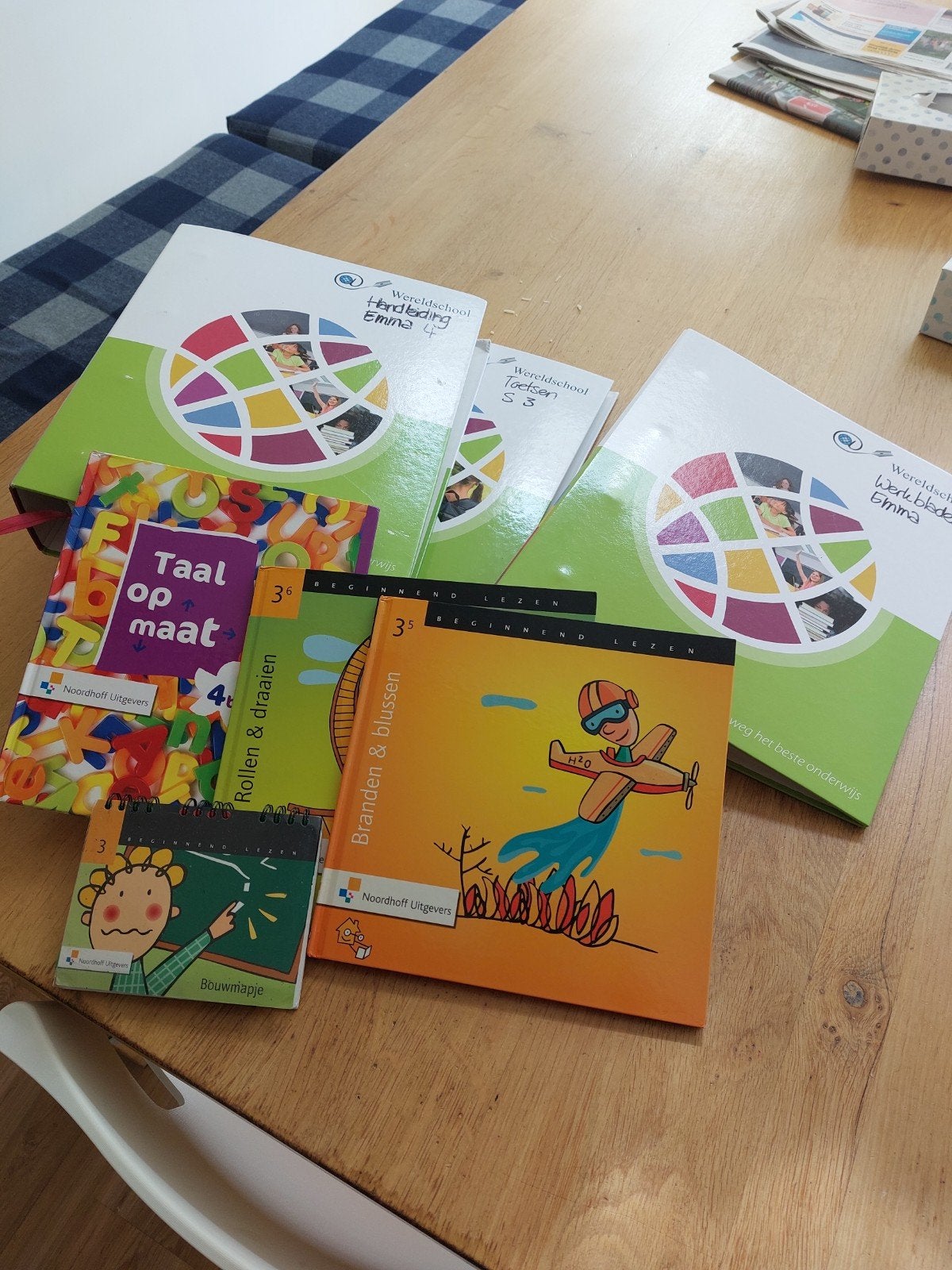 GRATIS Wereldschool groep 3, 4 en 5, Boeken, Ophalen, Zo goed als nieuw, Overige niveaus, Nederlands