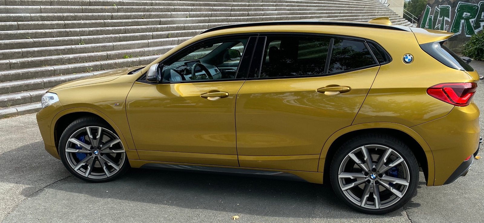 BMW X2 M35i 306pk Aut 2019 Geel, Automaat, 1998 cc, X2, Lichtsensor