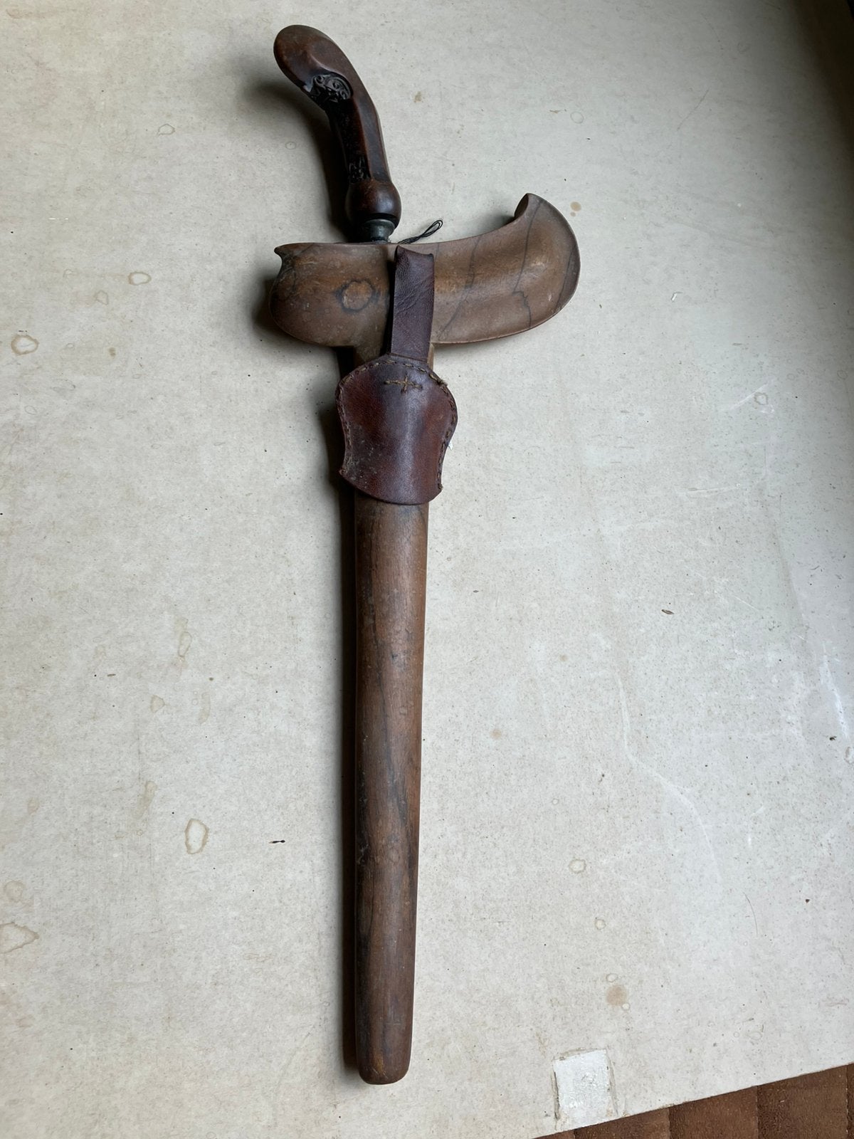 Javaanse of madurese kris keris in houder, Ophalen of Verzenden