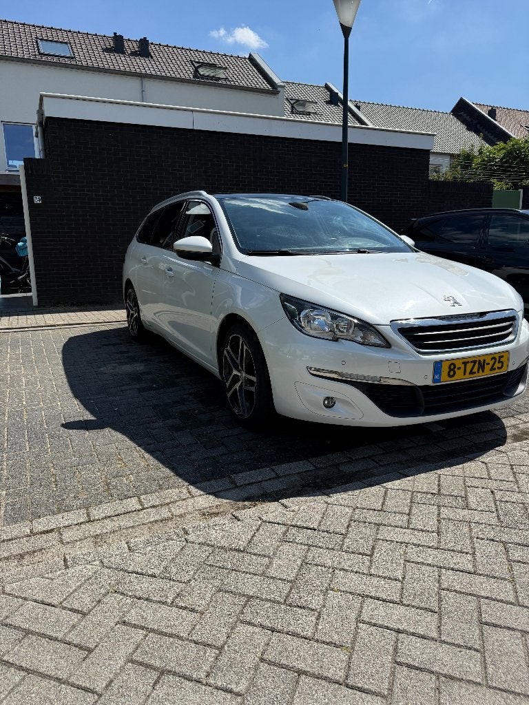 Peugeot 308 1.6 E-hdi 88 KW SW 2014 Wit, Auto's, Peugeot, Particulier, ABS, Adaptive Cruise Control, Airbags, Airconditioning