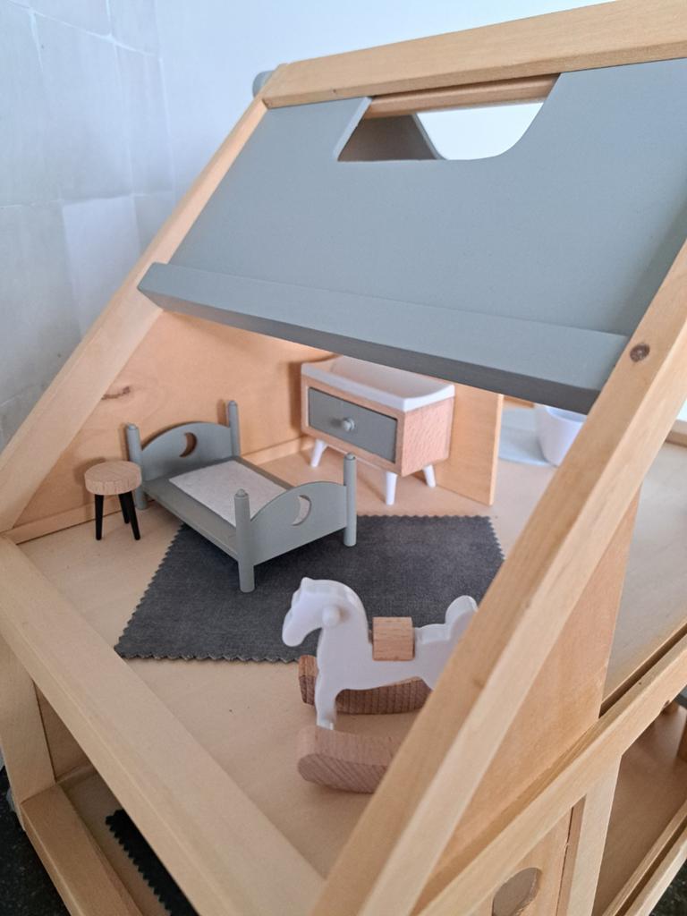 Houten poppenhuis met meubeltjes, Kinderen en Baby's, Speelgoed | Poppenhuizen, Ophalen, Nieuw, Poppenhuis