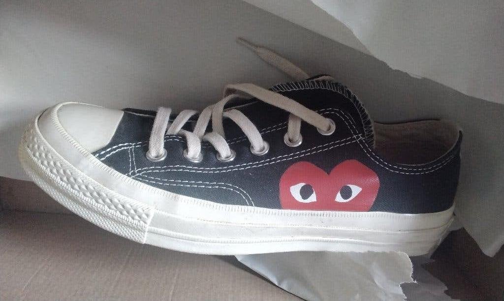 Converse x CDG Play Rood Hartje Chuck Taylor Maat 39 / 24,5, Kleding | Dames, Schoenen, Zo goed als nieuw, Sneakers of Gympen