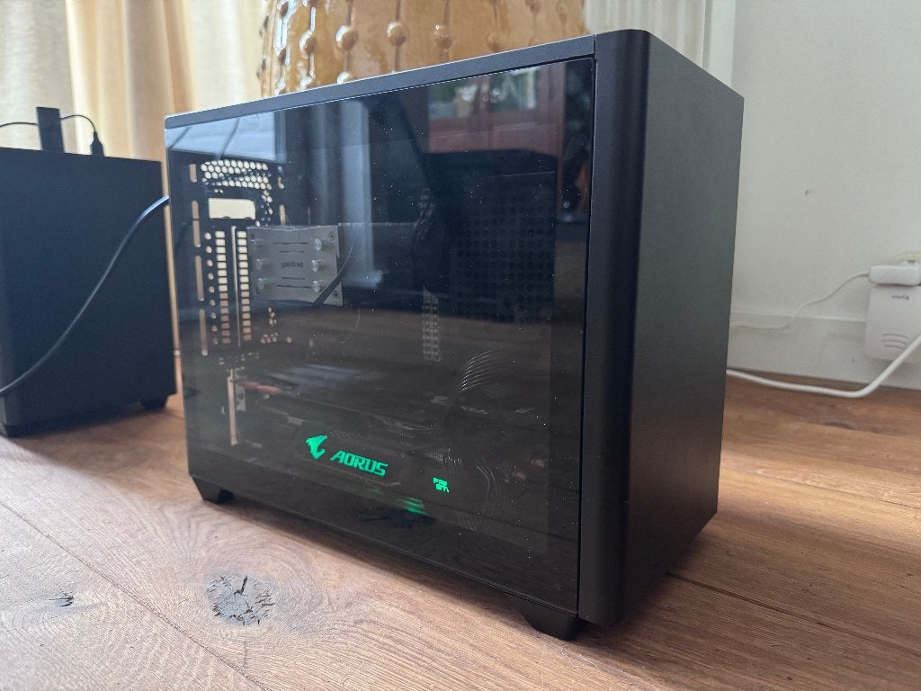 SFX Gaming PC - Ryzen 1600X - 1080 Ti - 16GB RAM - 1TB SSD, Ophalen, Zelf gebouwde pc, AMD Ryzen 5, Zo goed als nieuw