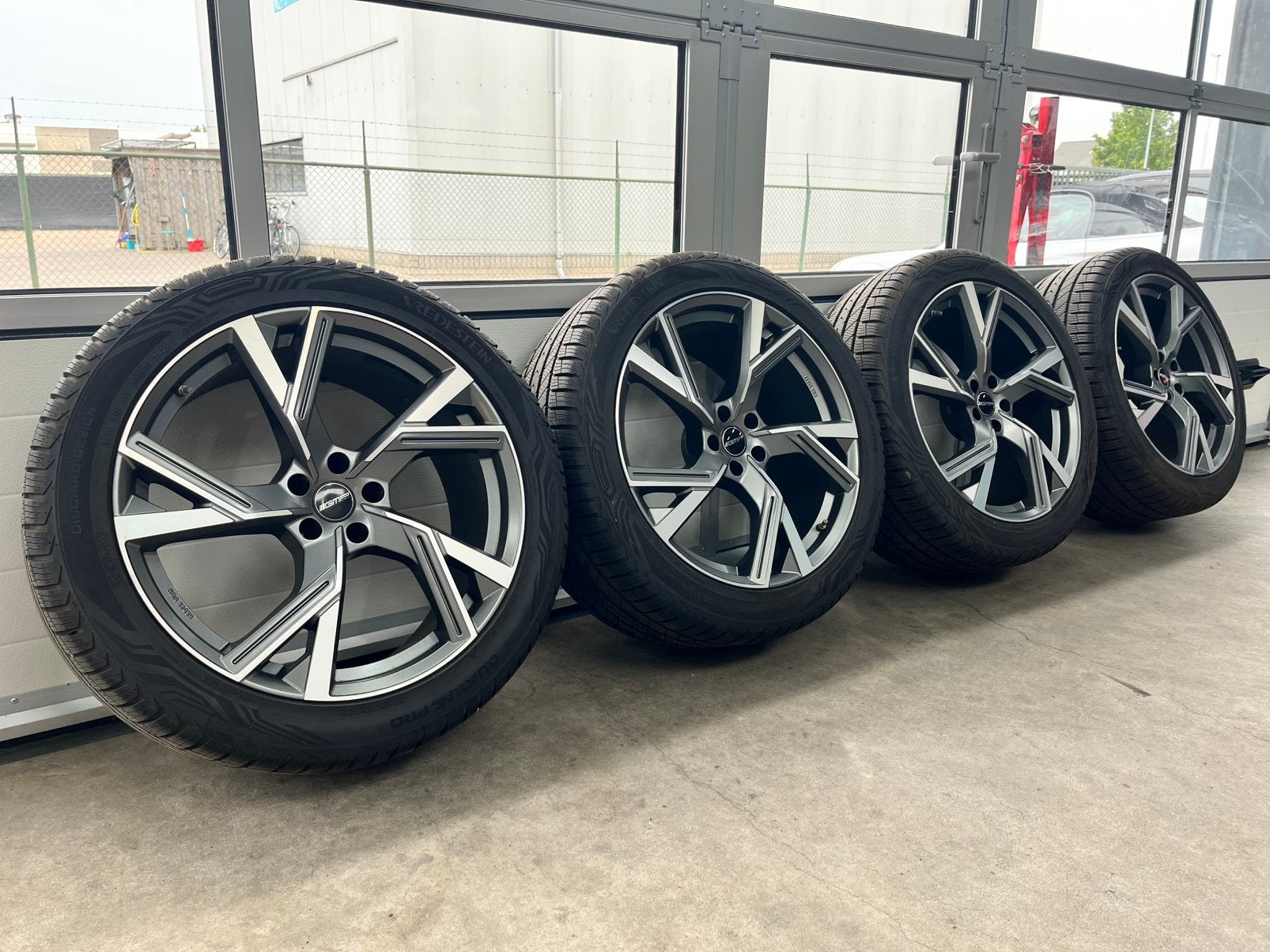 GMP 21 inch RS Look Set Velgen/Banden Vw Audi, Ophalen, Gebruikt, 285 mm, Banden en Velgen