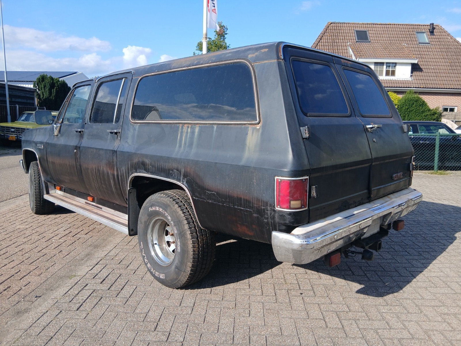 Chevrolet gmc Suburban bj1985 4x4 lpg barndoors,NL, foto 5