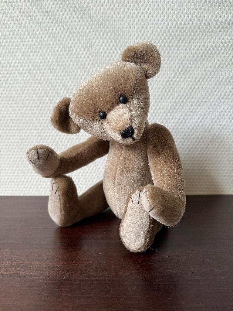 Reproductie Vintage Teddy Beer met Kromme Rug, Teddy Bear, Verzamelen, Beren en Cherished Teddies, Ophalen of Verzenden, Zo goed als nieuw
