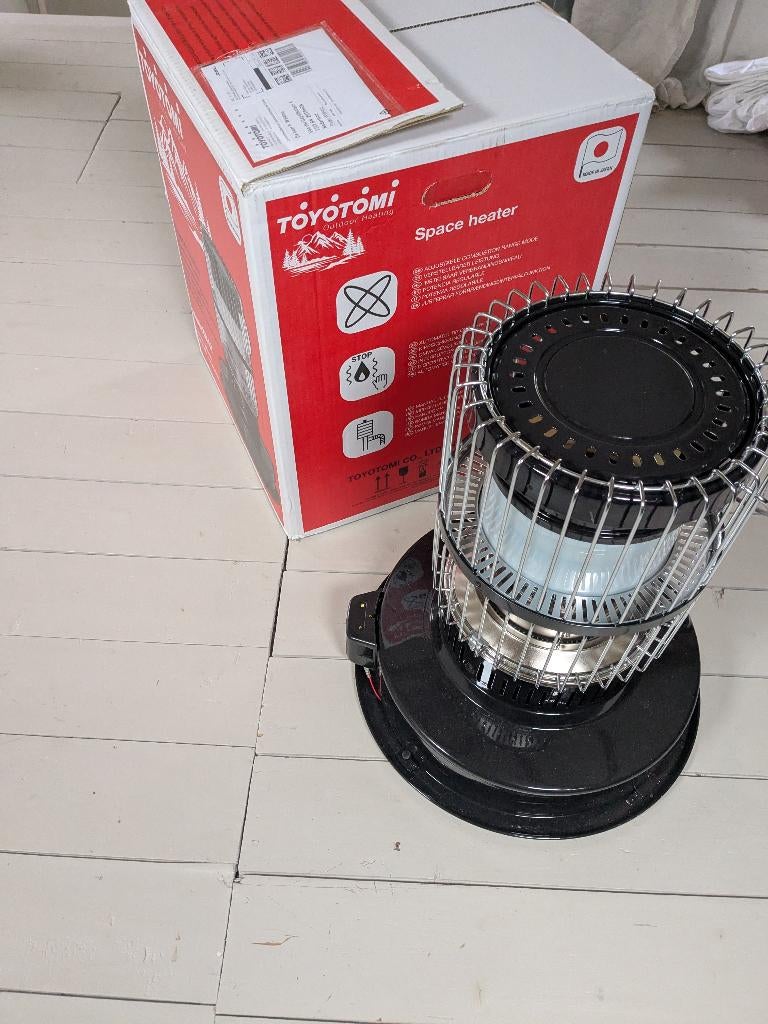 Nieuwe Toyotomi (Zirbro) KR-47 kouskachel + 20L brandstof, Ophalen, Overige brandstoffen, Nieuw, Petroleumkachel
