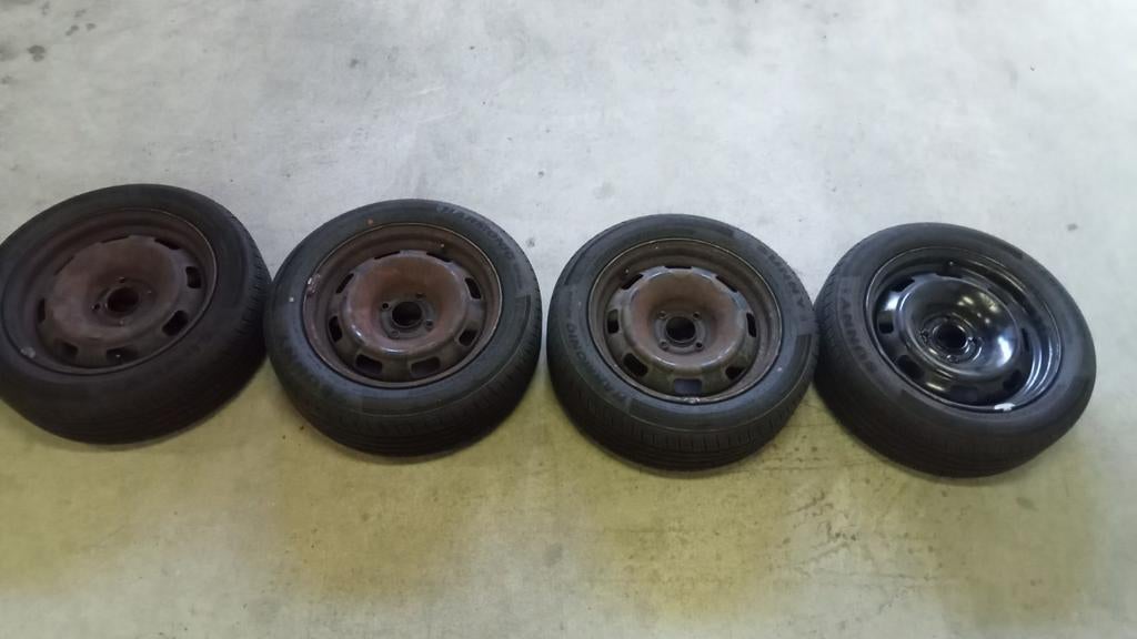 Velgen met zomerbanden 4x108, Ophalen