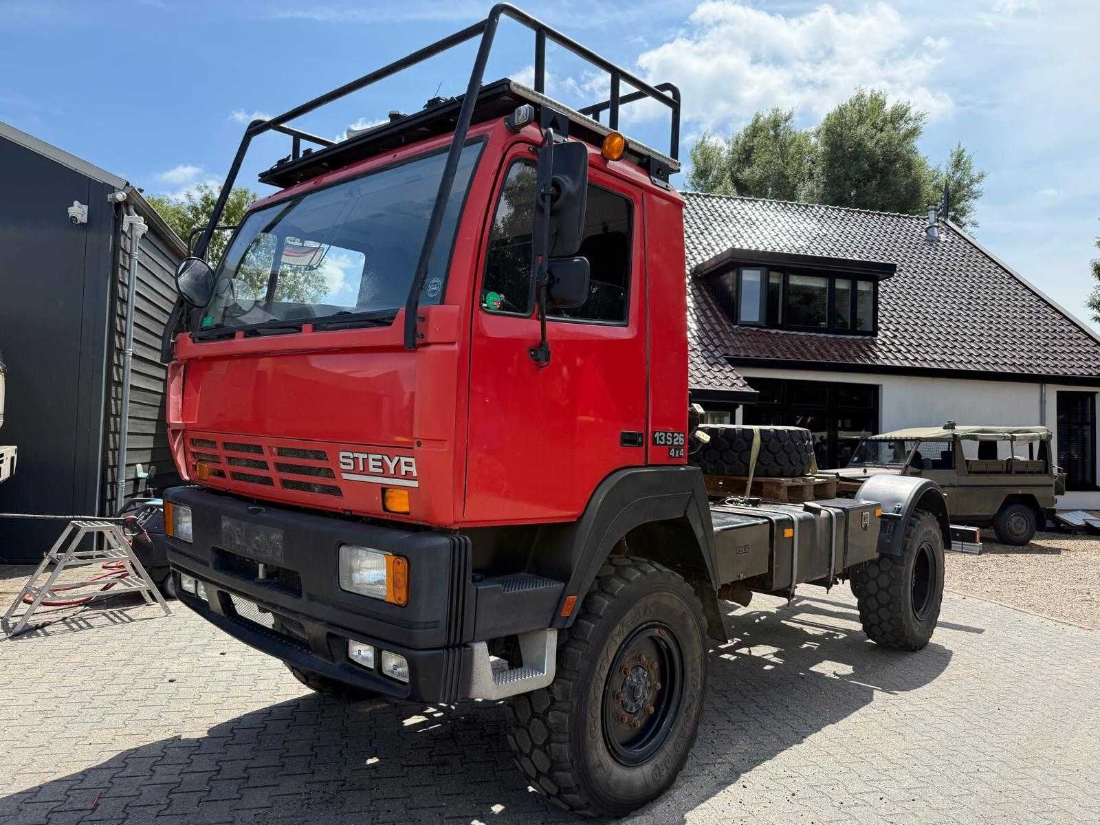Steyr - 13 S 26 4X4 - Vrachtwagen, Auto's, Overige merken, Overige brandstoffen, Bedrijf, Te koop
