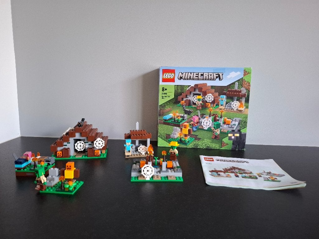 Lego Minecraft 21190 The Abandoned Village + doos, Kinderen en Baby's, Minecraft, Lego, Ophalen of Verzenden, Zo goed als nieuw