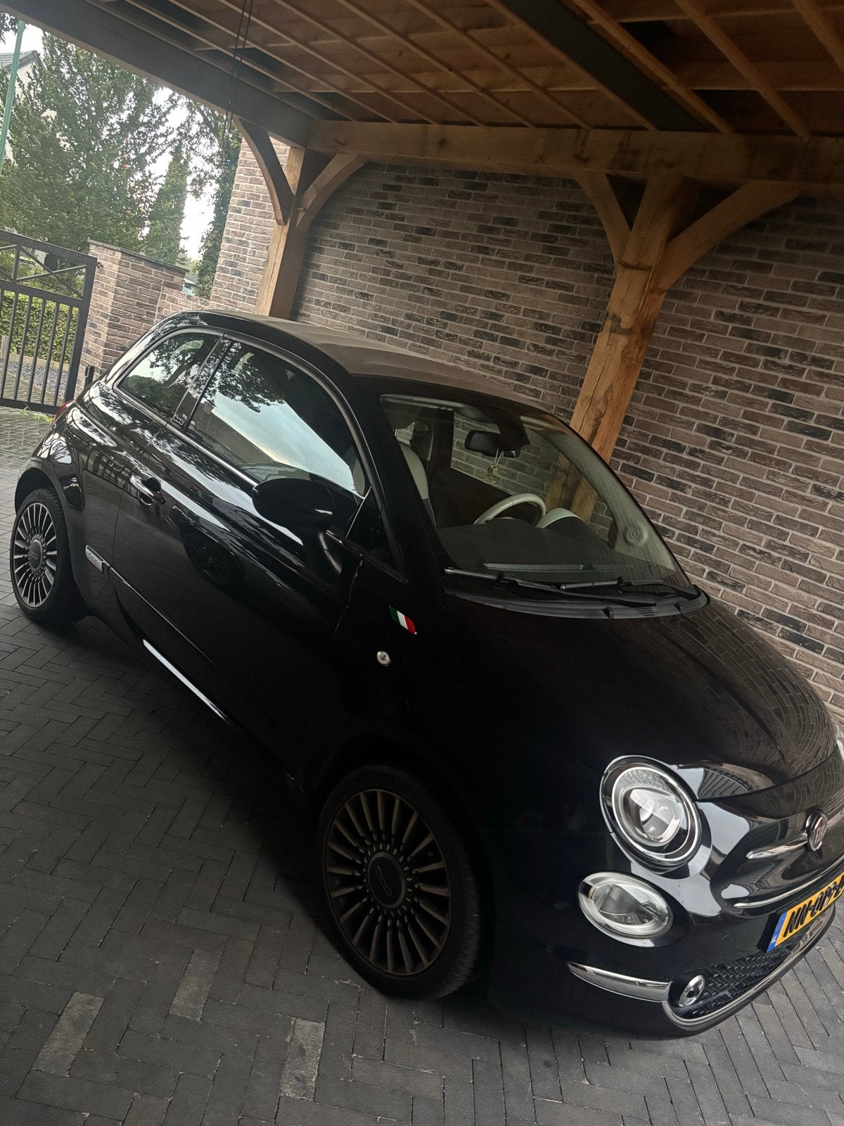 Fiat 500 0.9 Twinair 63KW C 2017 Zwart, Auto's, Stof, 31 €/maand, Parkeersensor, Zwart