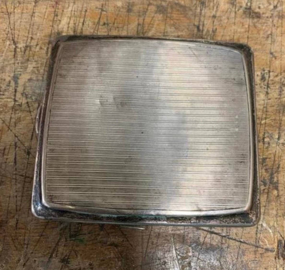 Zilveren Sigaretten doos houder gemerkt met zilvermerk 107, Antiek en Kunst, Antiek | Goud en Zilver, Ophalen of Verzenden