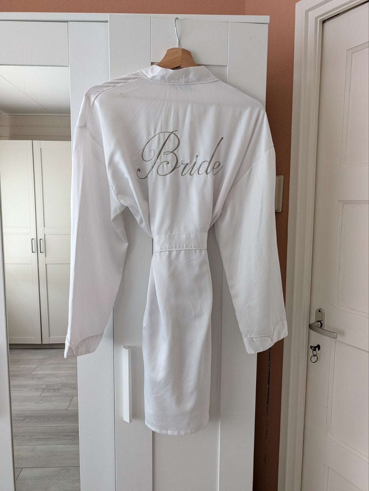 Hunkemöller bruidsbadjas 'Bride' wit M/L, Wit, Ophalen of Verzenden, Zo goed als nieuw, Accessoires