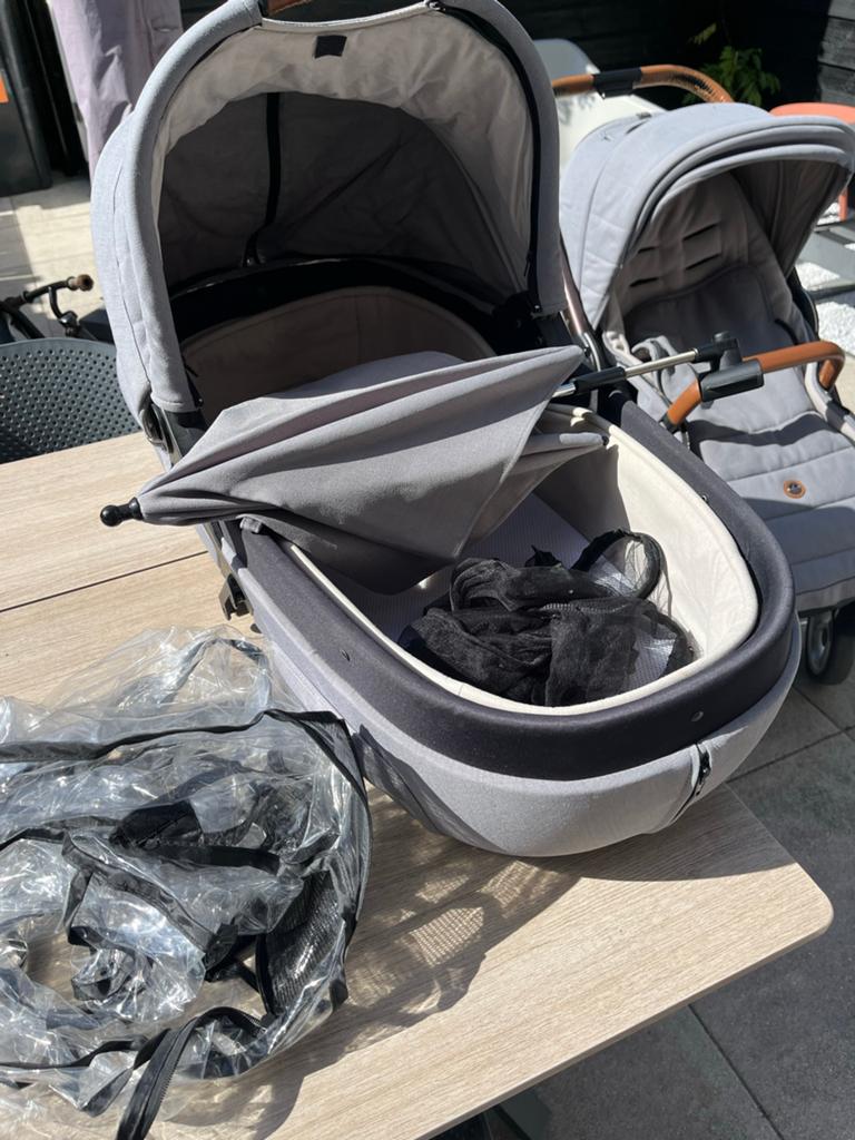 kinderwagen met reiswieg, parasol en regenhoes, Kinderen en Baby's, Kinderwagens en Combinaties, Ophalen, Zo goed als nieuw, Combiwagen