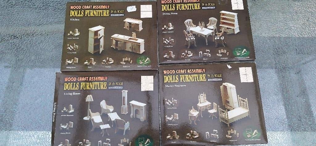 4x poppenhuis meubelen set hout zelf in elkaar zetten nieuw, Ophalen of Verzenden, Nieuw, Poppenhuis