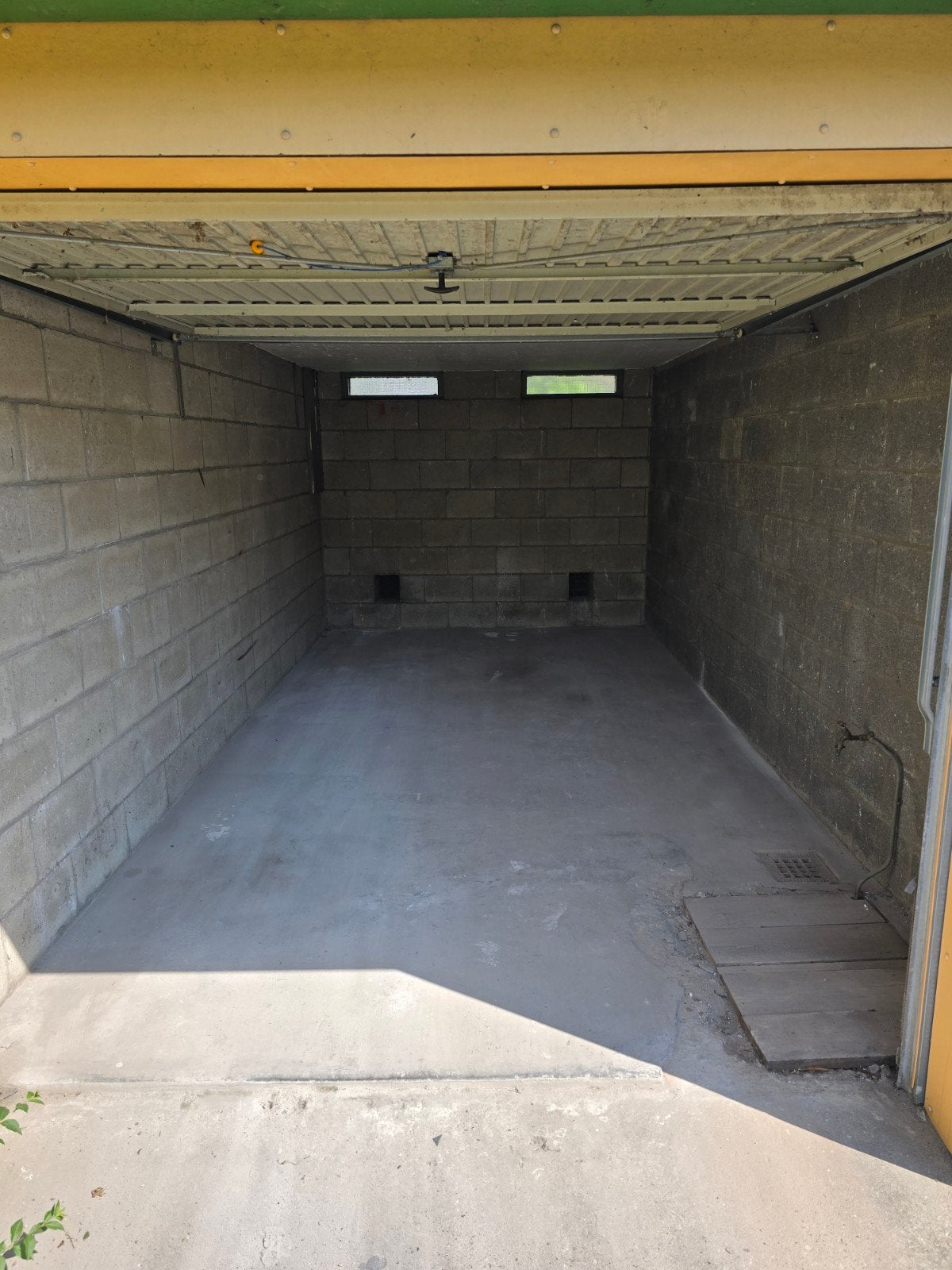 Te huur garagebox Rotterdam Charlois, Rotterdam